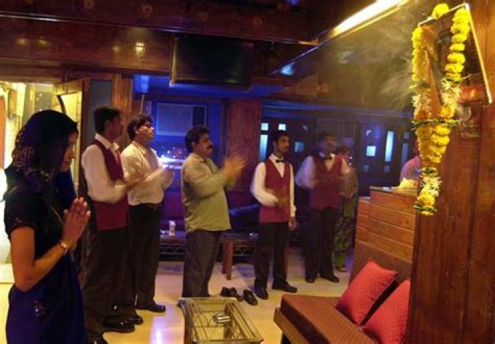 10 facts to know about Mumbai's dance bars – India TV