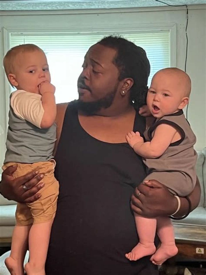 1000-Lb. Sisters fans worry for Amy Slaton as she bursts into tears over 'depression' and feeling 'overwhelmed' at home