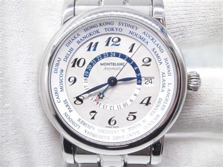 البحث الوصفي يجيب عن الأسئلة من خلال اختبار الفرضية