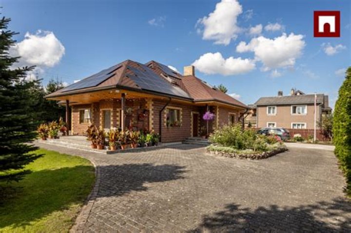 من الأمور التي نهانا الله تعالى عنها في هذه الآيات