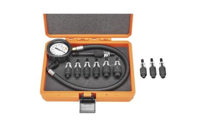 المسافة القصيرة التي تفصل بين كل عصبونين