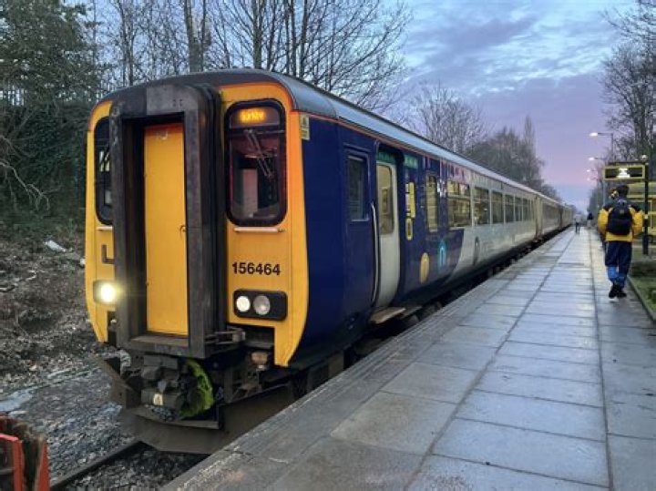 حل : أثبت أن جذر 3 عدد غير نسبي