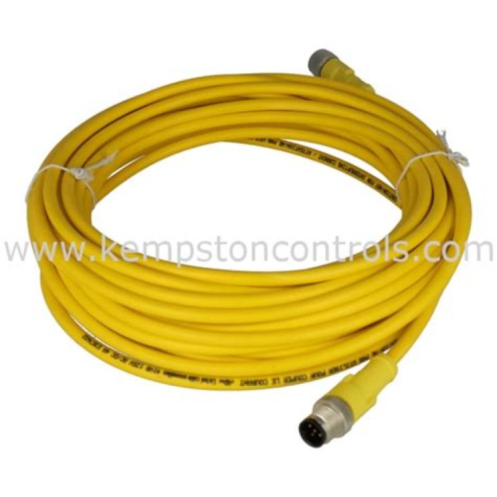 عندما تلقي الأرض بظلها على القمر تحدث ظاهرة خسوف القمر