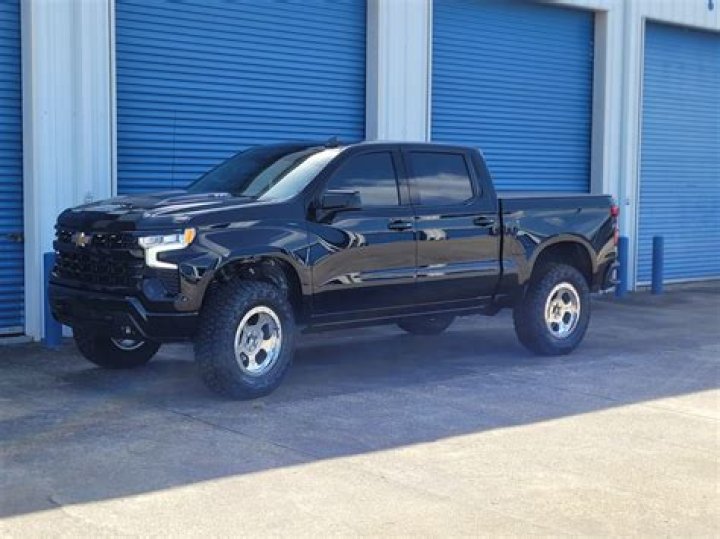 الكيمياء العضوية وكيمياء المبلمرات يشتركان في دراسة