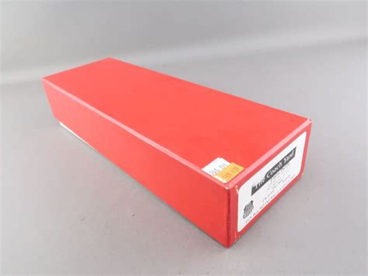 لون الشعر ولون العيون وملامح الوجه تعتبر