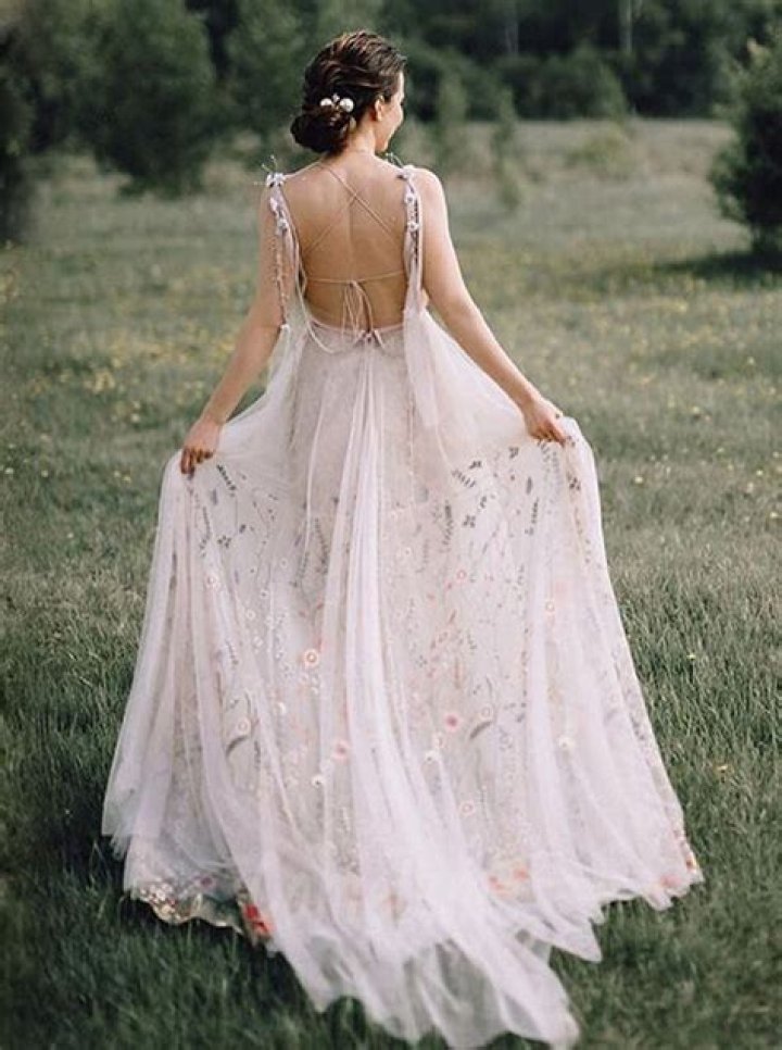 17 Extremely Flowy and Ethereal Summer Dresses — Under $40