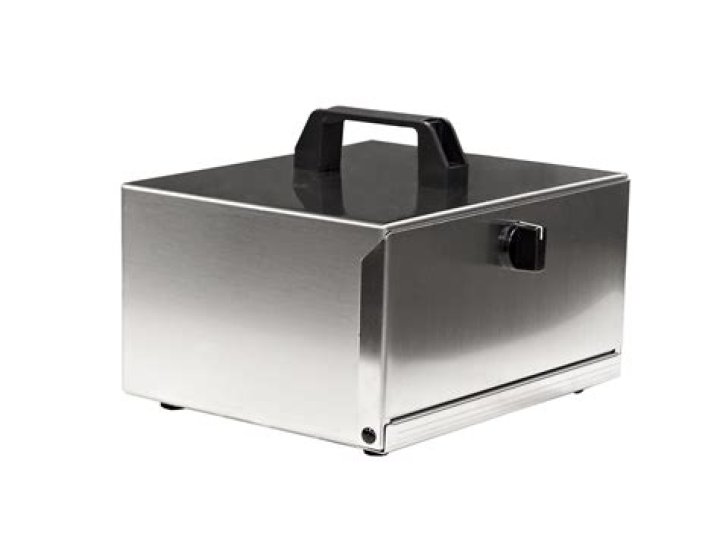 منطقة جغرافية تحتوي على نباتات طبيعية وحيوانات بيئية في الوطن للمحافظة عليها