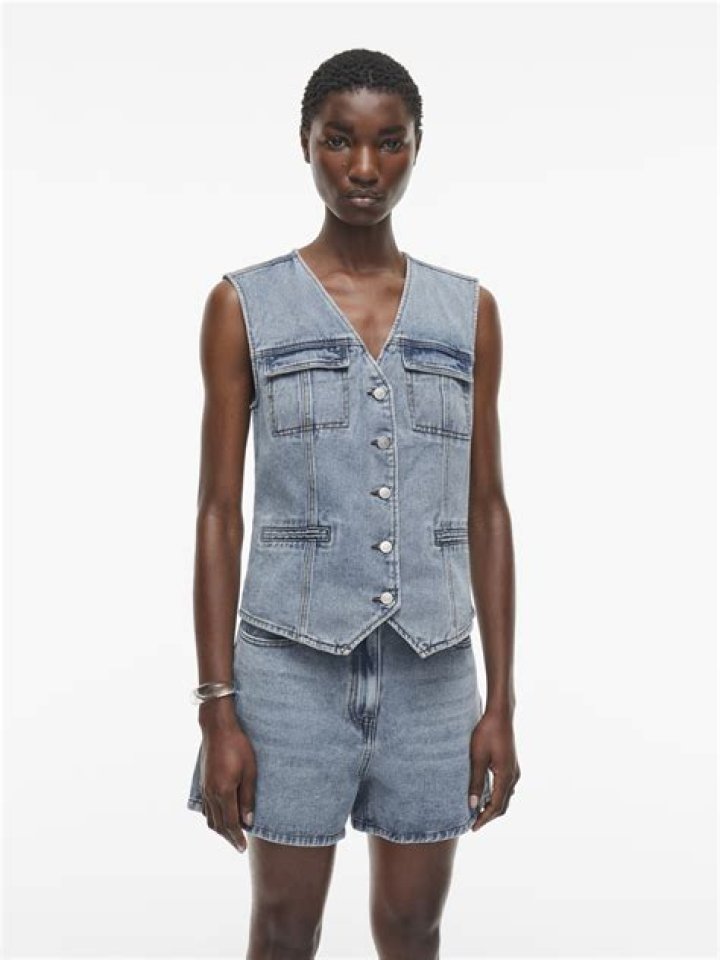 كم منطقه في المملكه العربيه السعوديه