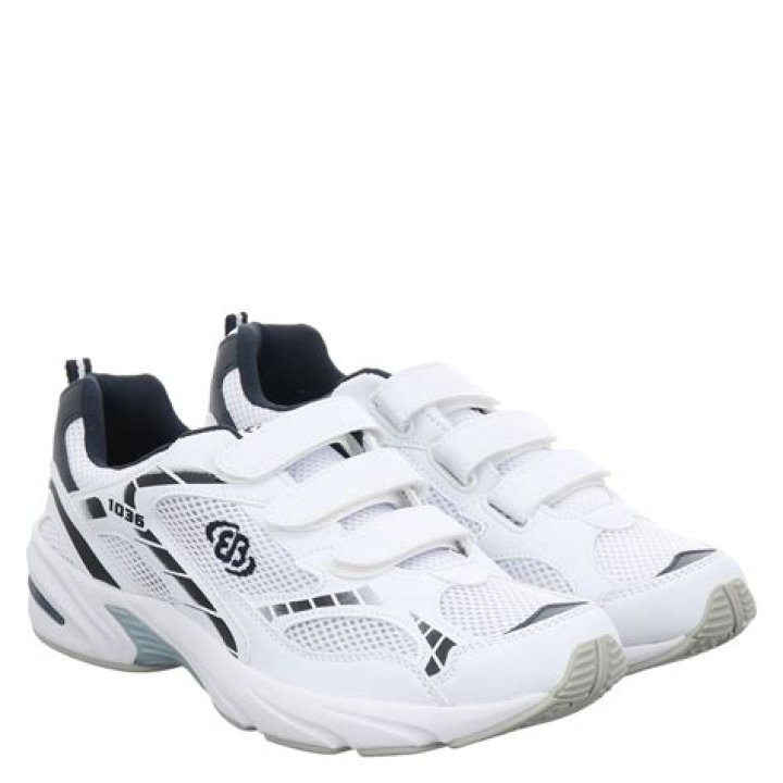 يقل عمر النصف للنظير المشع عندما يتحلل