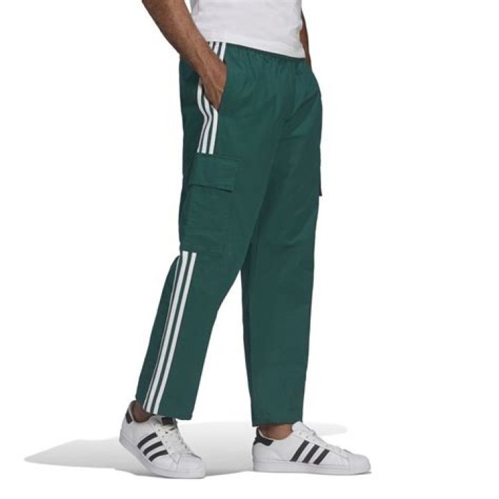 حدد المصدر من الكلمات التالية