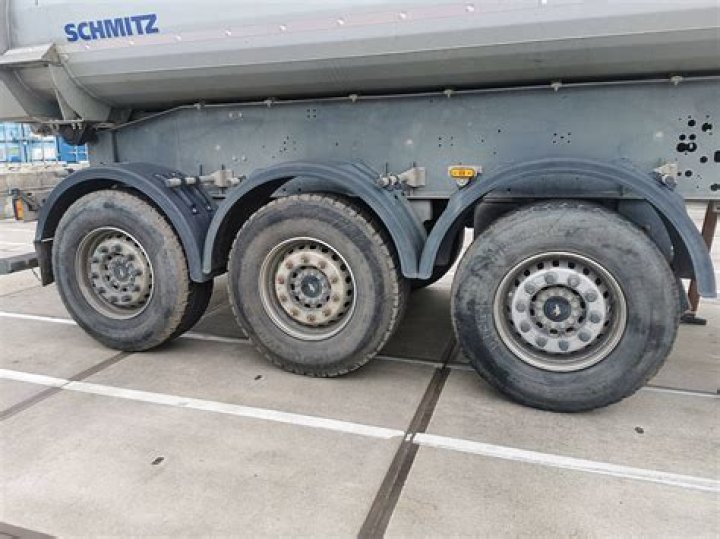 ريأكشن سبايدر مان يأشر على نفسه