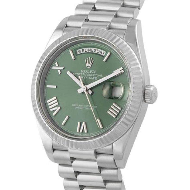 تقرير عن التماثل في الحياه