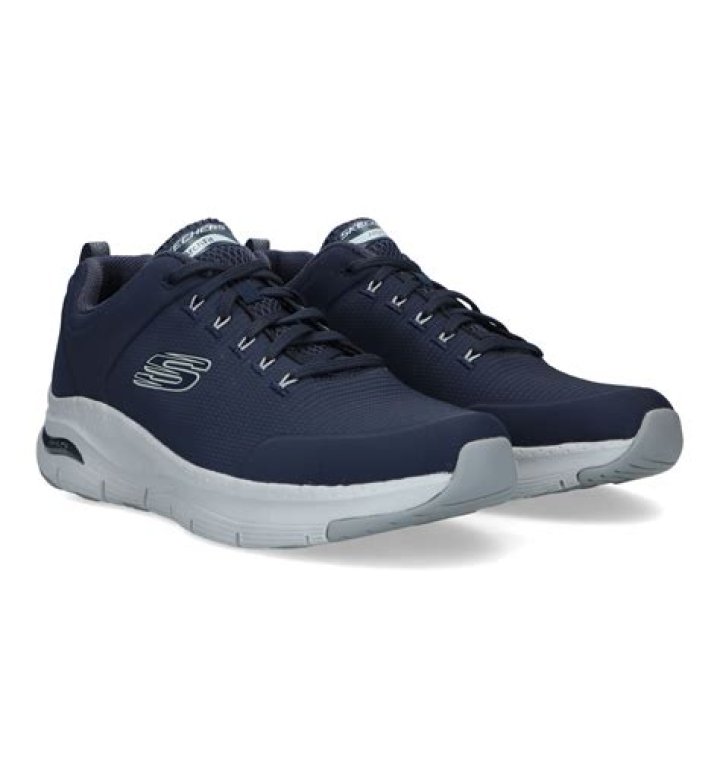 ما هو الشيء الذي لحمه من الداخل وعظمه من الخارج