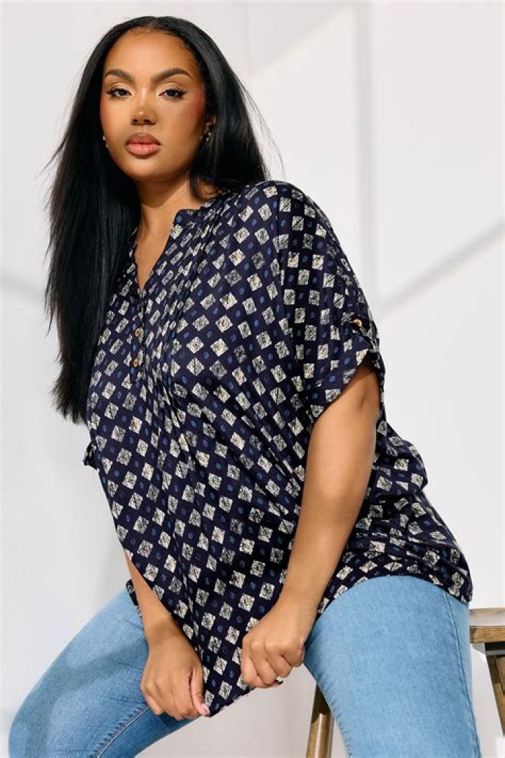 مجموع زوايا الشكل السداسي