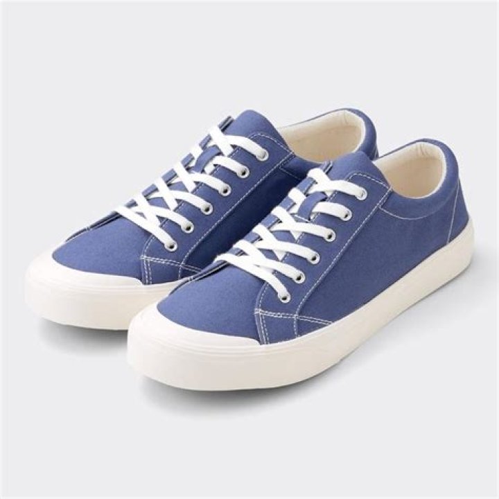 في مسلسل فراموش مين الشخص اللي يحاول شريف القبض عليه