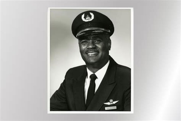 36-year-old becomes first African American man to be promoted to Full Professor at U of I