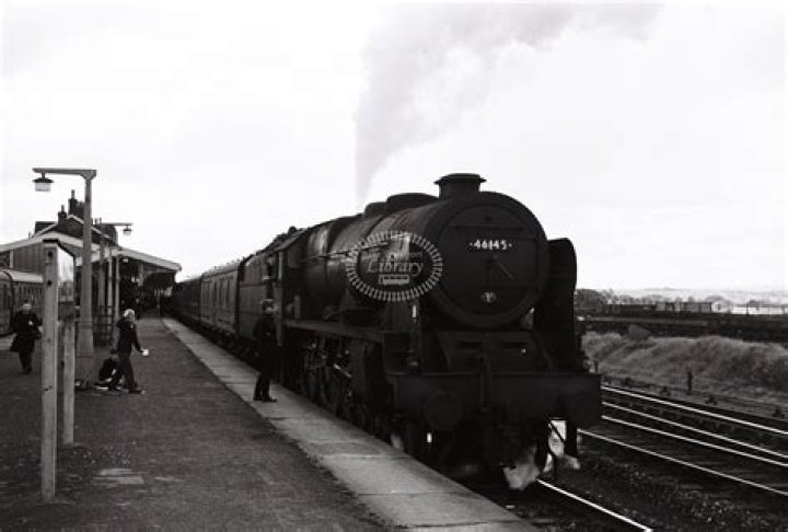 بحث عن شروط النجاح الوظيفي