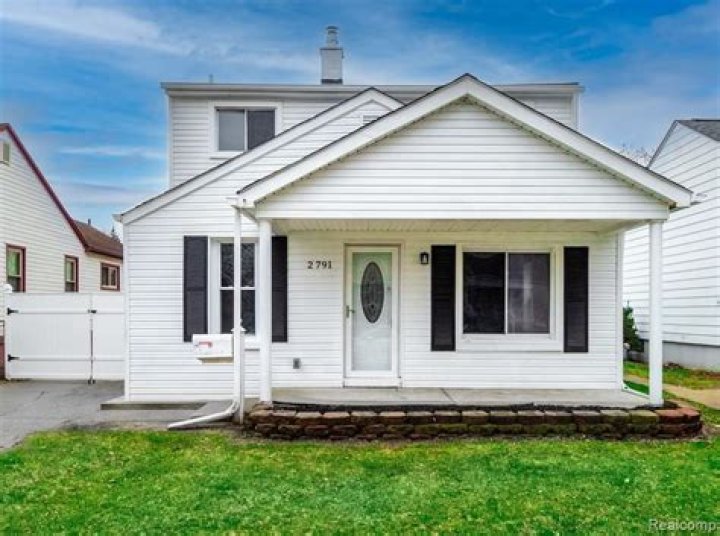 معنى اسم أريا وصفات حاملة الاسم