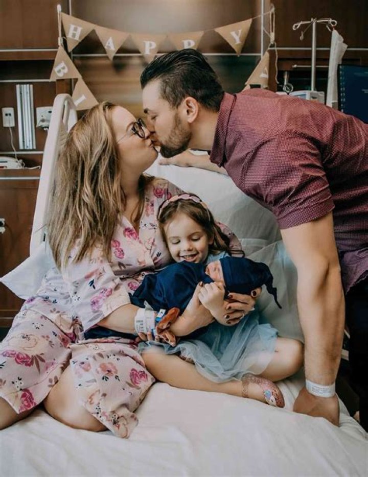 90 Day's Elizabeth, Andrei Castravet Welcome 2nd Baby: Photos
