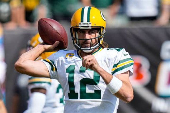 Aaron Rodgers’ COVID-19 Vaccine Controversy: Everything to Know