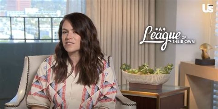 Abbi Jacobson Teases 'A League of Their Own' Season 2