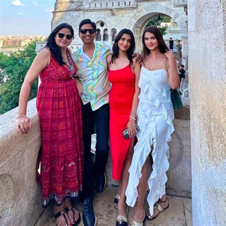 Agrata Vishwas and Kuhu Vishwas Wiki, Biography, Net Worth, Age, Career, Relationship, Family