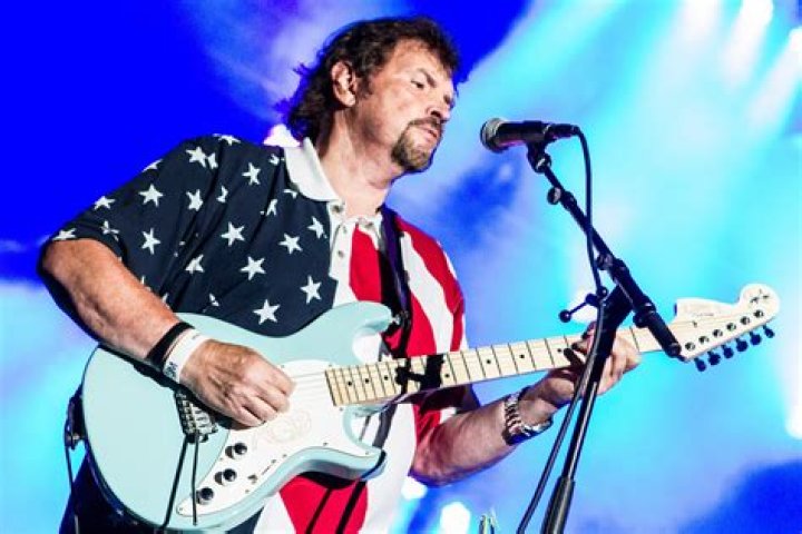 Alabama Guitarist Jeff Cook Reveals Parkinson's Diagnosis