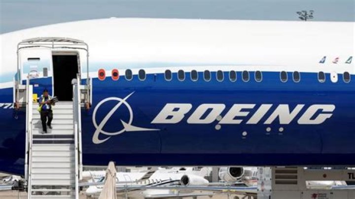 Boeing continue to face scrutiny as probe finds loose bolts on several planes – India TV
