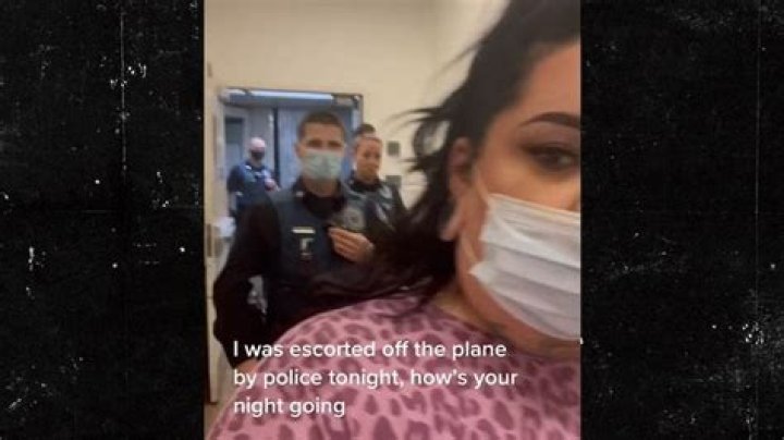 Alaska Airlines passenger escorted off flight goes viral over outfit, weight-shaming claim