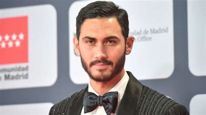 Alejandro Speitzer Ethnicity, Nationality, Race, Family, Body measurements, career