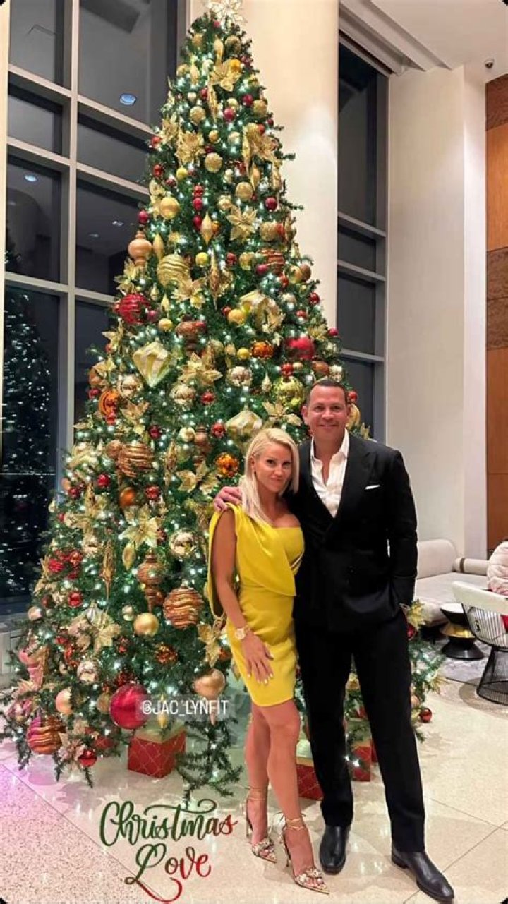 Alex Rodriguez, Jaclyn Cordeiro Make Romance Instagram Official