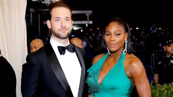 Alexis Ohanian Surprises Serena Williams With Four Billboards
