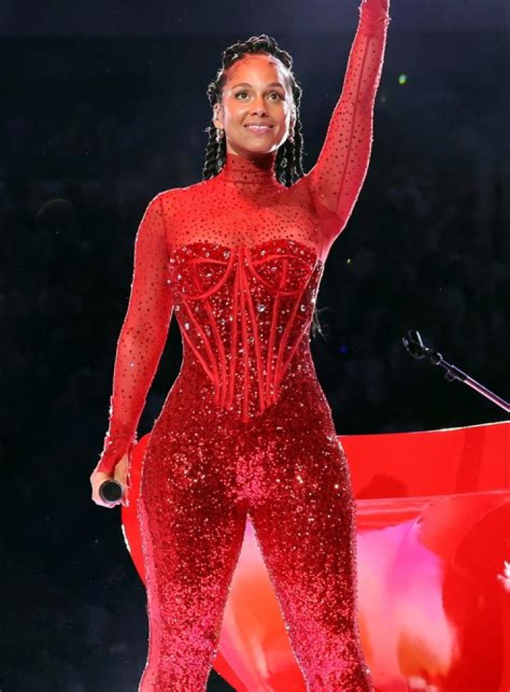 Alicia Keys' Super Bowl Outfit: A Fashion Statement On The Biggest Stage