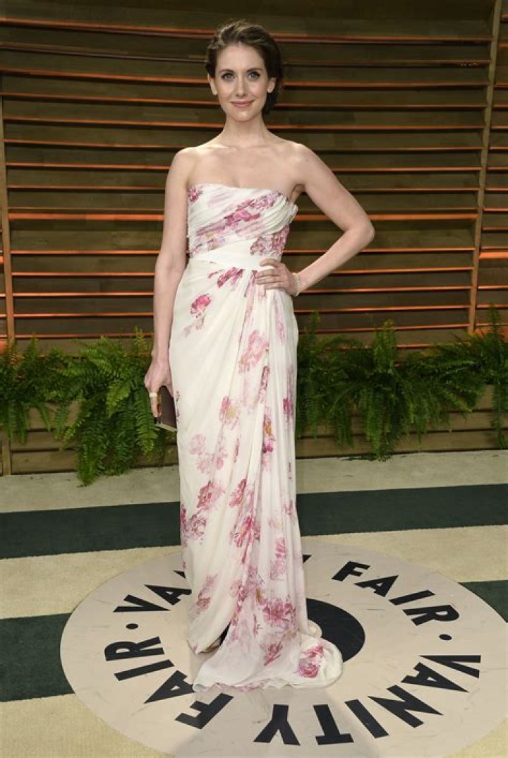 Discover Alison Brie's Stunning Dress Choices