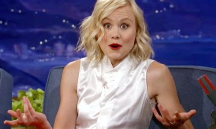Alison Pill Topless Twitter Photo: "Dumb," "Hideously Embarrassing"