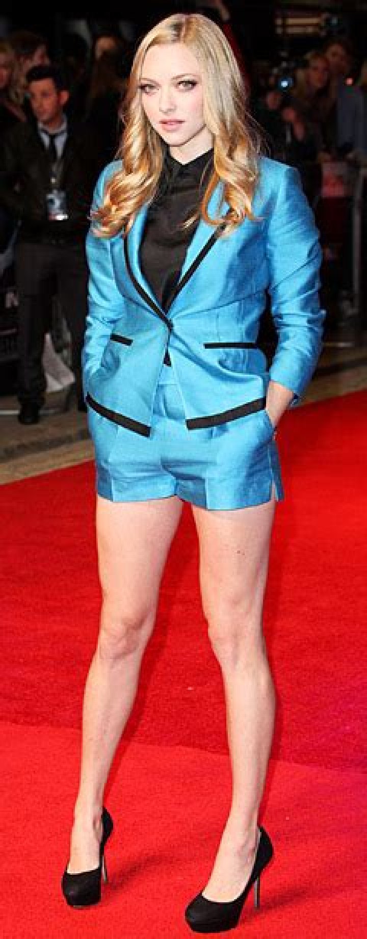 Amanda Seyfried Flaunts Legs in Short Shorts at In Time Premiere