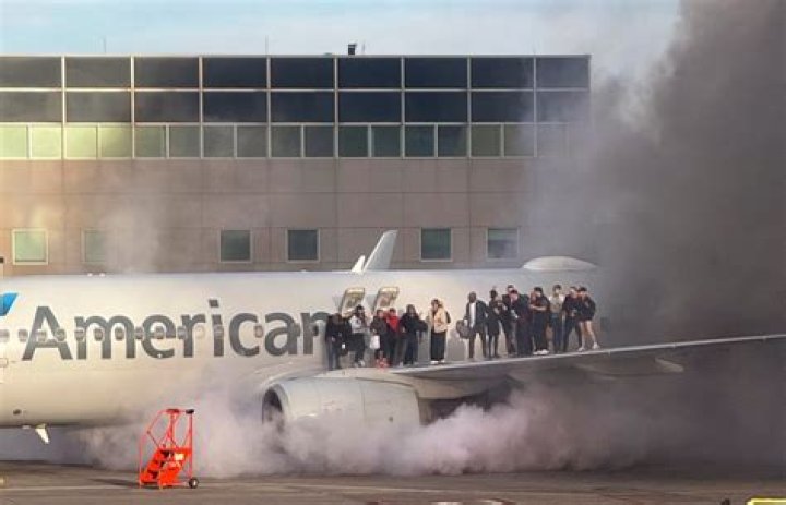 American Airlines flight's engine catches fire minutes after take off; airline denies SHOCKING video – India TV
