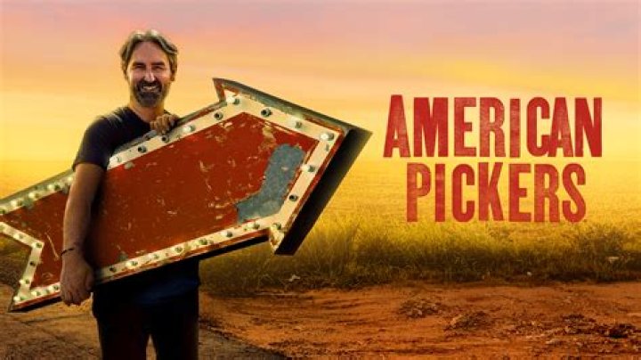 American Pickers’ Mike Wolfe shows off his $65K 1937 Harley Flathead OG on ride through Tennessee