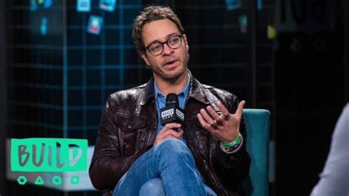 Exploring The Life And Relationships Of Amos Lee