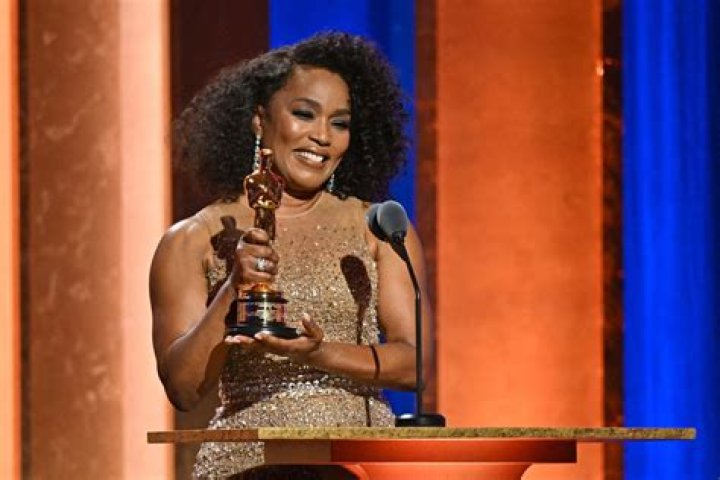 Angela Bassett Shares Hopes for Hollywood's Future in Oscar Speech