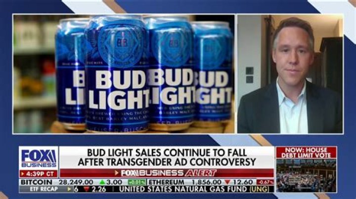 Anheuser-Busch Exec Praises Company's Marketing Despite Bud Light Boycott