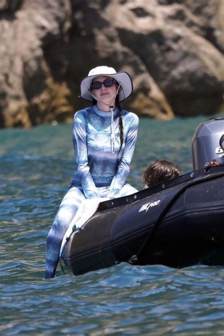 Anne Hathaway Rocks Two String Bikinis on Valentino's Yacht: Photos