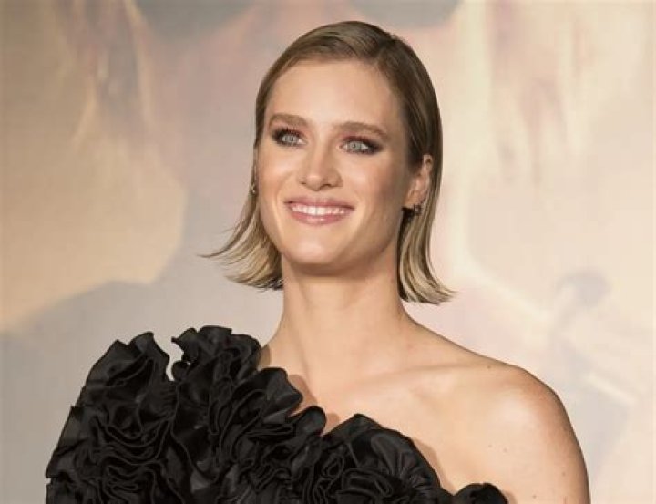 Annette Davis Net Worth, Age, Wiki, Biography, Relationship, Wife, Dating, Ethnicity, Height & Facts