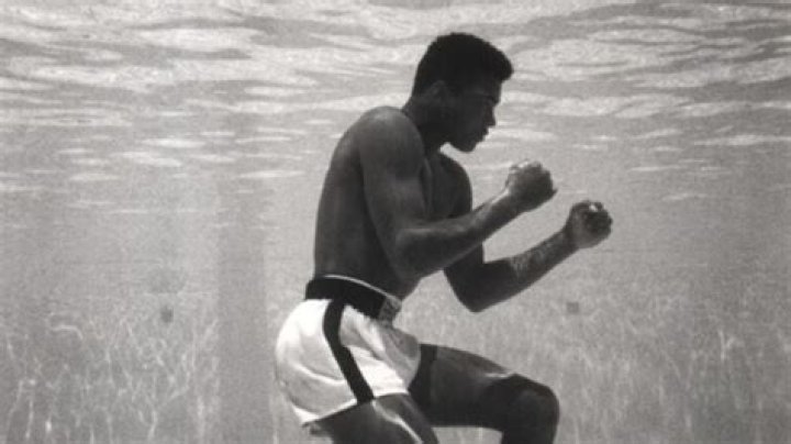 Anthony Joshua recreates famous Muhammad Ali photo with underwater exercise as Brit returns to training already
