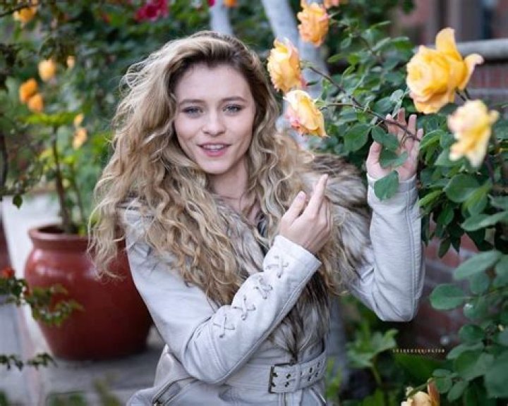 Antoinette Crowe Net Worth, Age, Wiki, Biography, Relationship, Wife, Dating, Ethnicity, Height & Facts