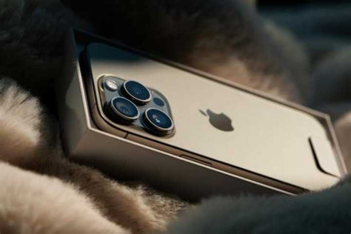 Apple to launch iPhone 16 Pro with tetraprism camera