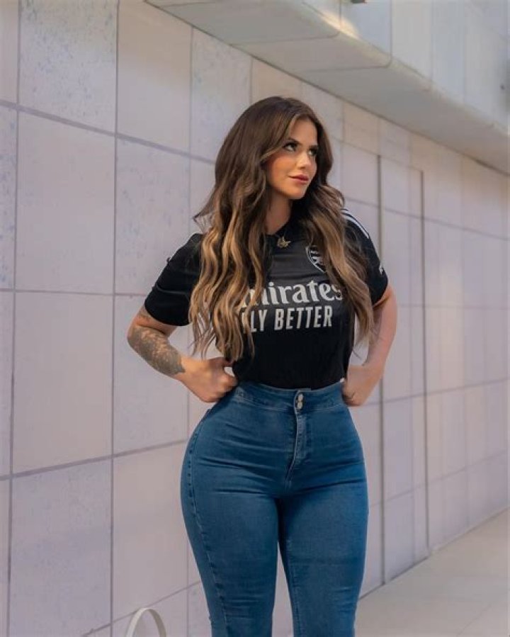 Unveiling The Enigma Of Arabella Ajar: A Journey Through Her Life And Achievements