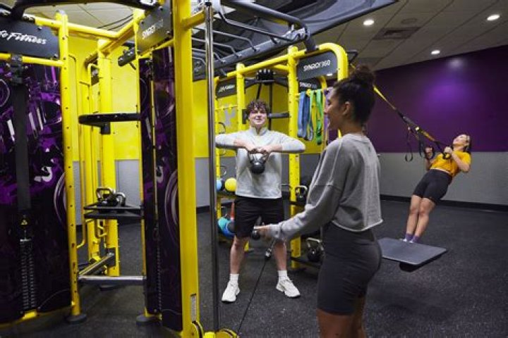 Are gyms open on 4th of July? Planet Fitness, 24 Hour Fitness hours