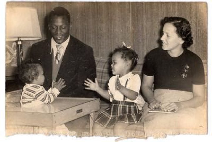 Unraveling The Legacy: Are Jesse Owens' Daughters Still Alive?