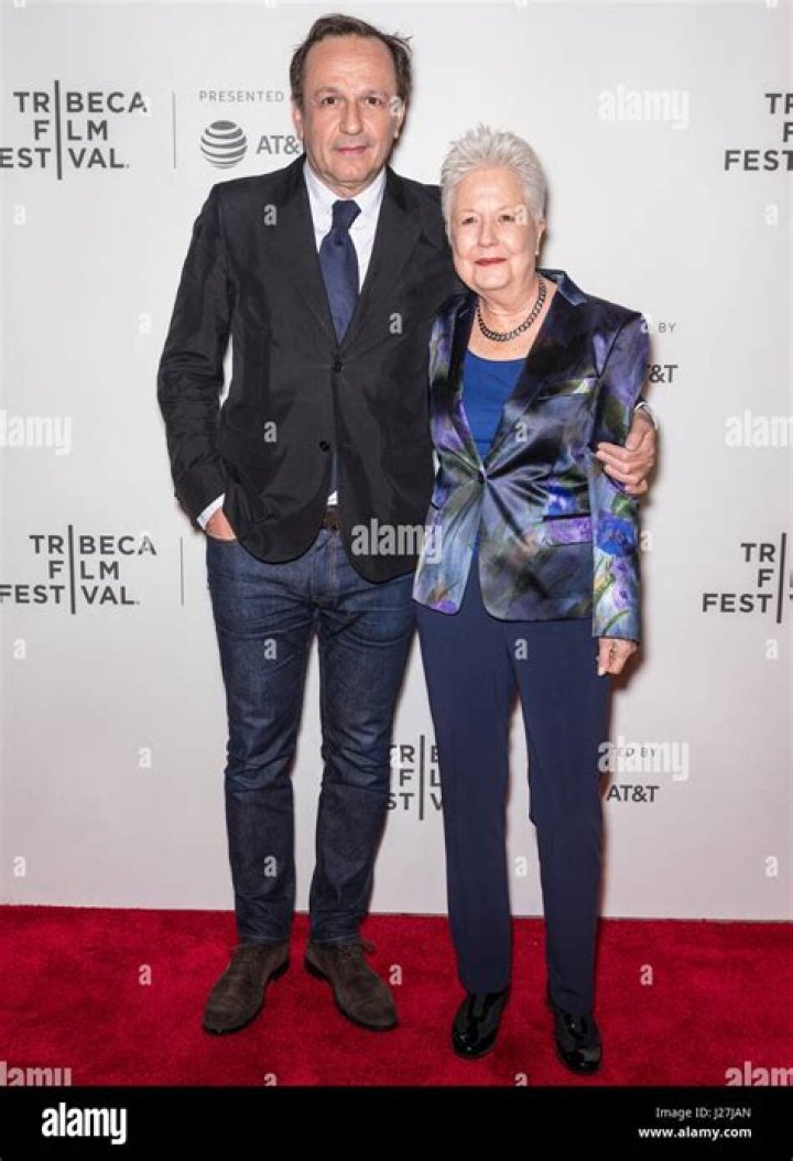 Unveiling The Life Of Arnaud Viard's Wife: A Journey Of Love And Partnership